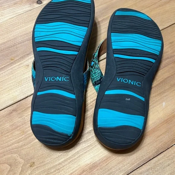 Vionic  sandals - Picture 4 of 5